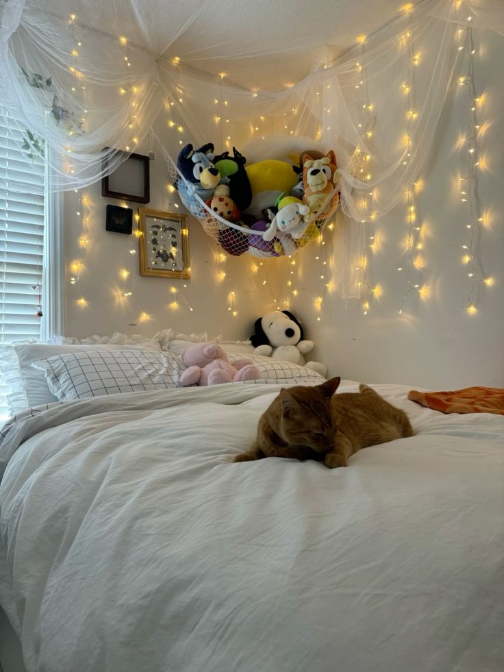 Combo - WarmGlow Hammock, lights & 5 Plush Companions