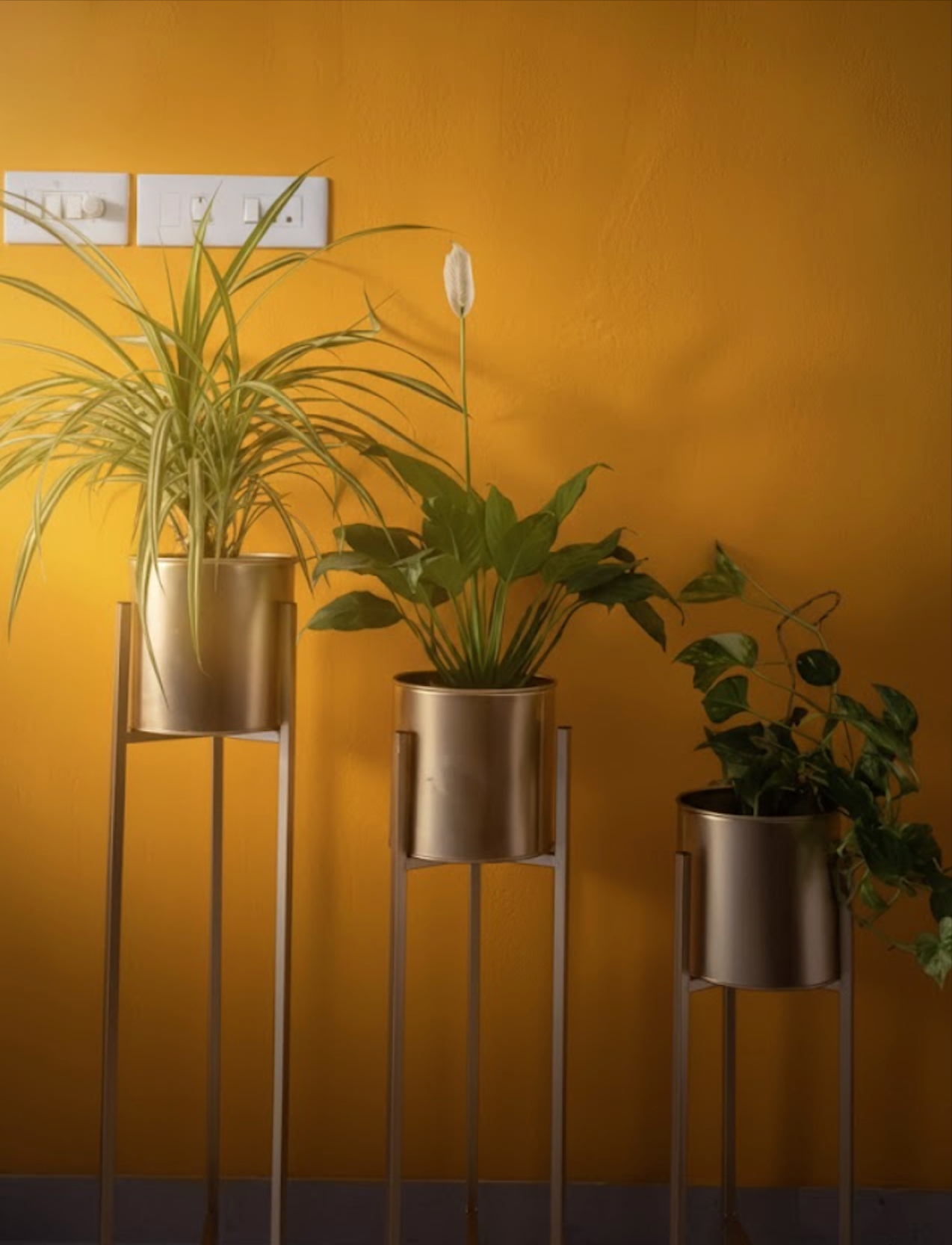 Metal Planter Stand Set of 3 – Decorative Flower Pots for Home, Balcony & Garden